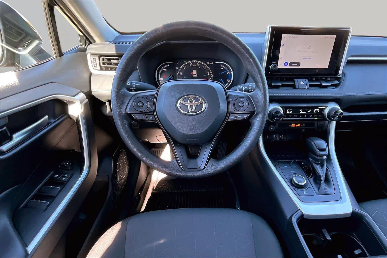 Certified 2025 Toyota RAV4 XLE AWD/4WD image 5