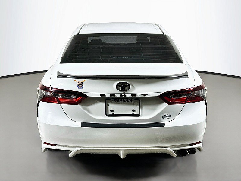 Used 2018 Toyota Camry SE FWD image 6