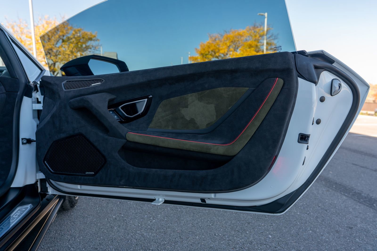 Used 2024 Lamborghini Huracan Sterrato image 39