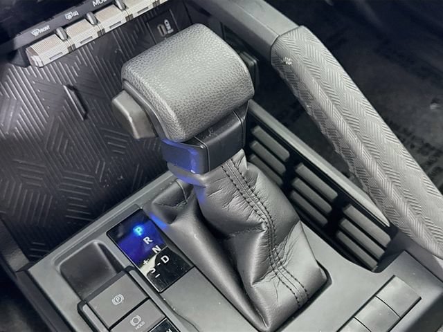 Certified 2026 Toyota 4Runner SR5 AWD/4WD image 18