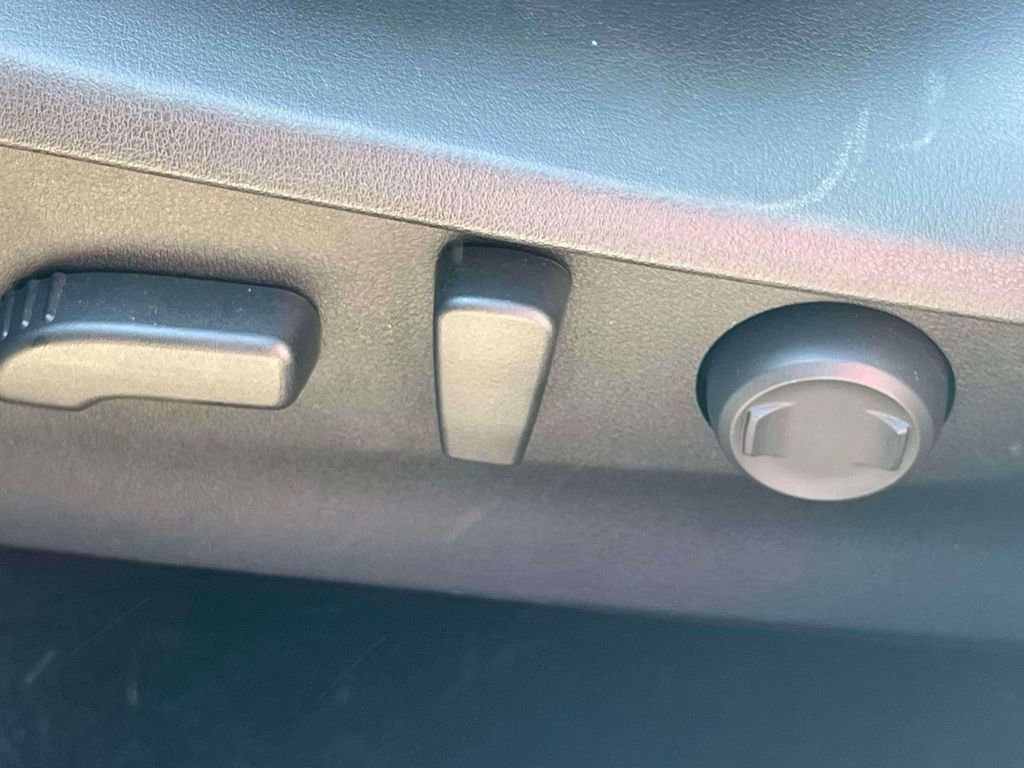 Used 2023 Subaru Forester Limited image 14