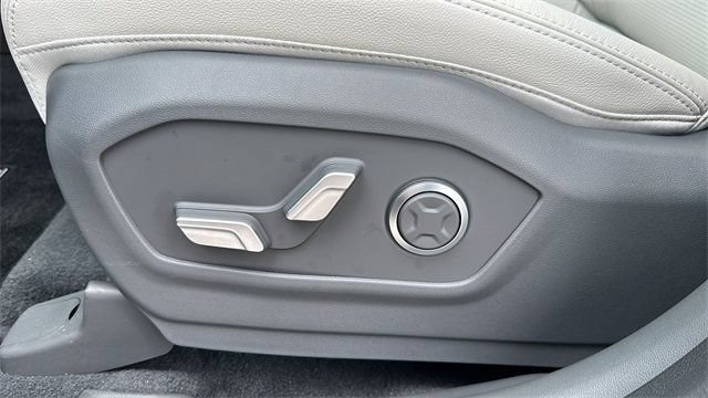 Used 2024 Hyundai Santa Fe Limited FWD image 13