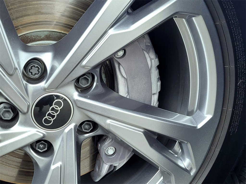 Used 2024 Audi e-tron GT Premium Plus image 10