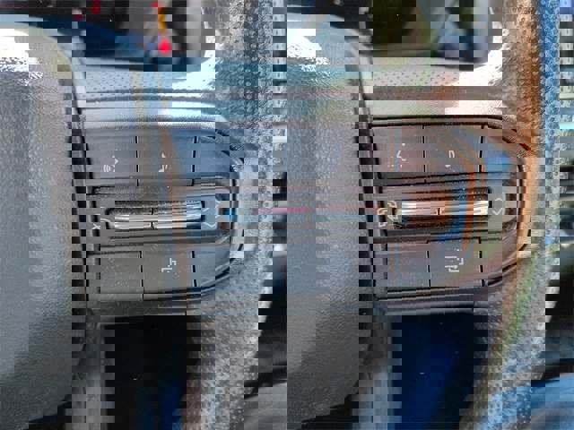 Used 2023 Chevrolet Colorado Trail Boss w/ Technology Package image 18