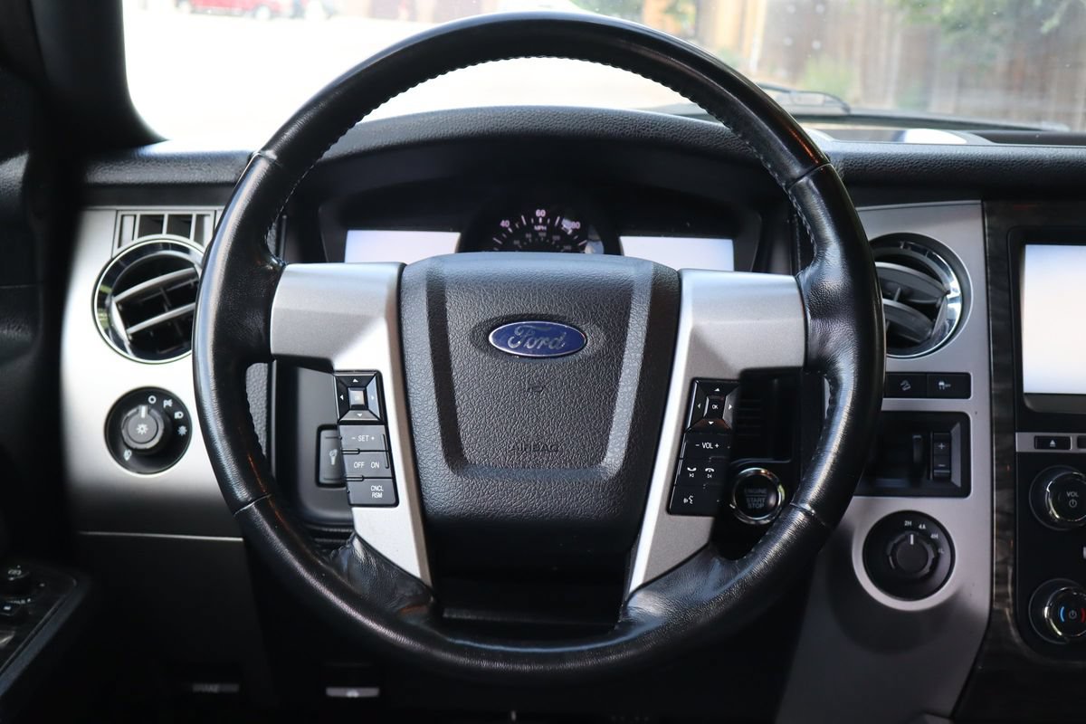 Used 2015 Ford Expedition Limited w/ Equipment Group 301A AWD/4WD image 18
