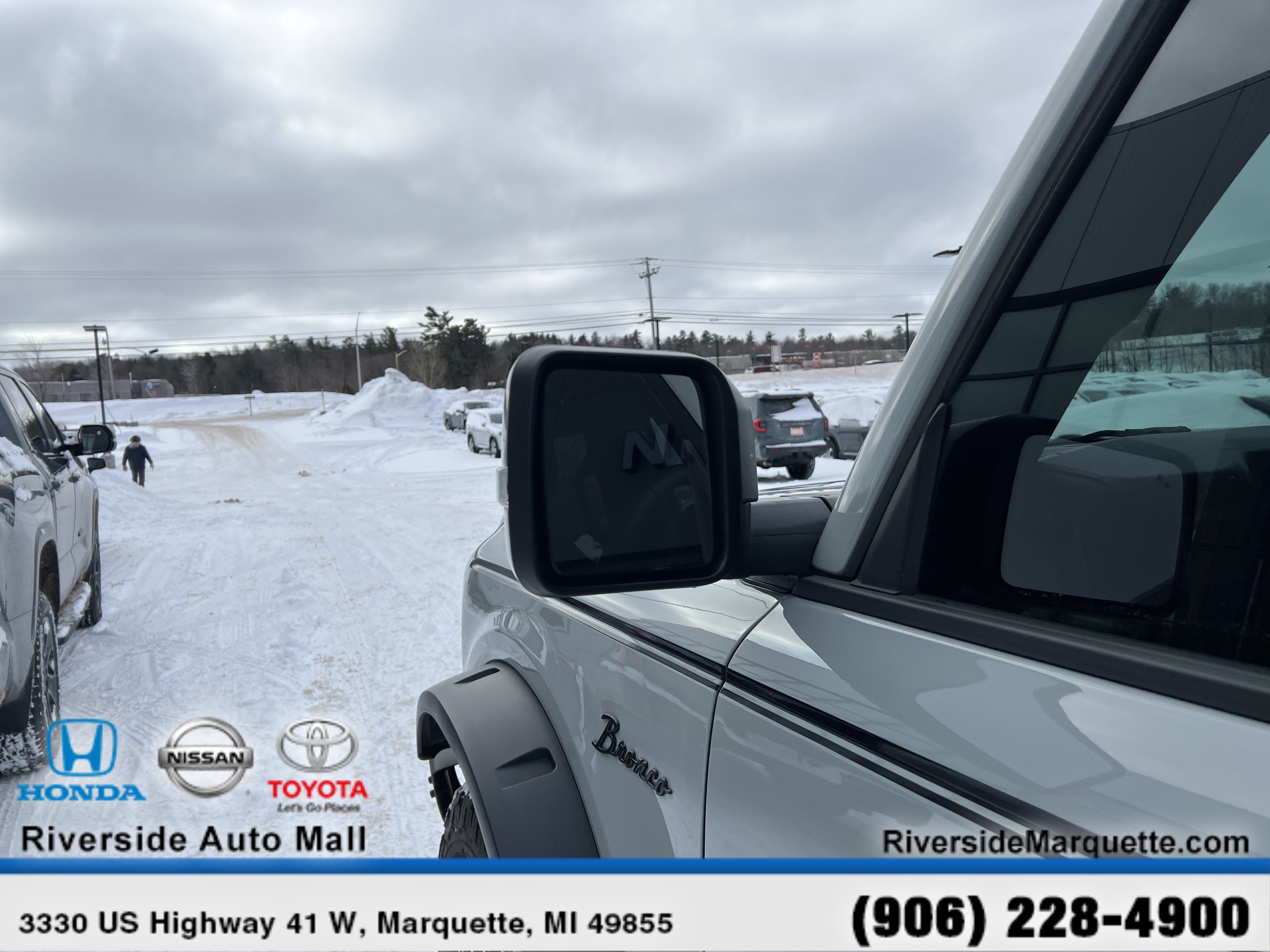 Used 2024 Ford Bronco Outer Banks image 5