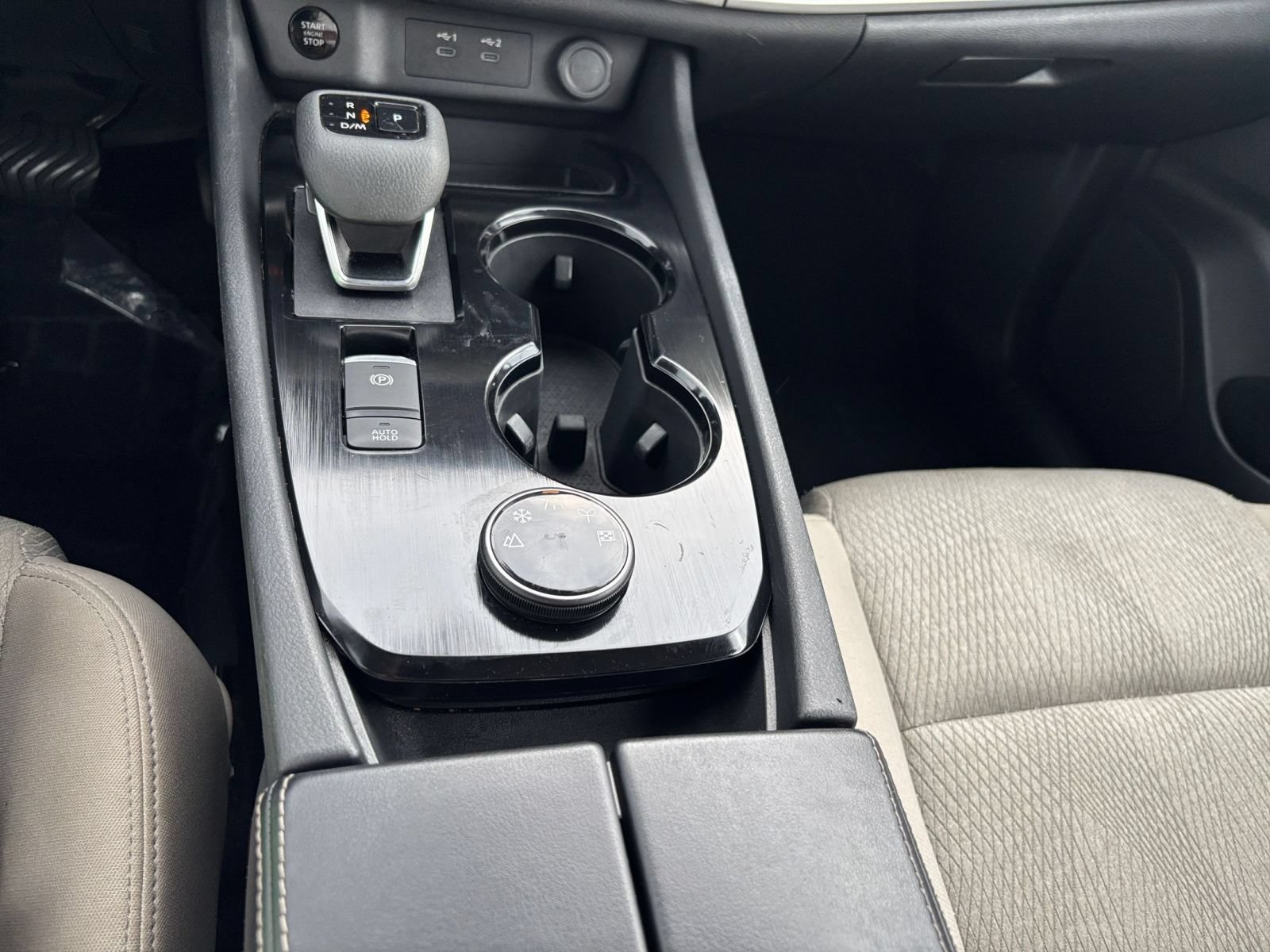 Used 2025 Nissan Rogue SV AWD/4WD image 39