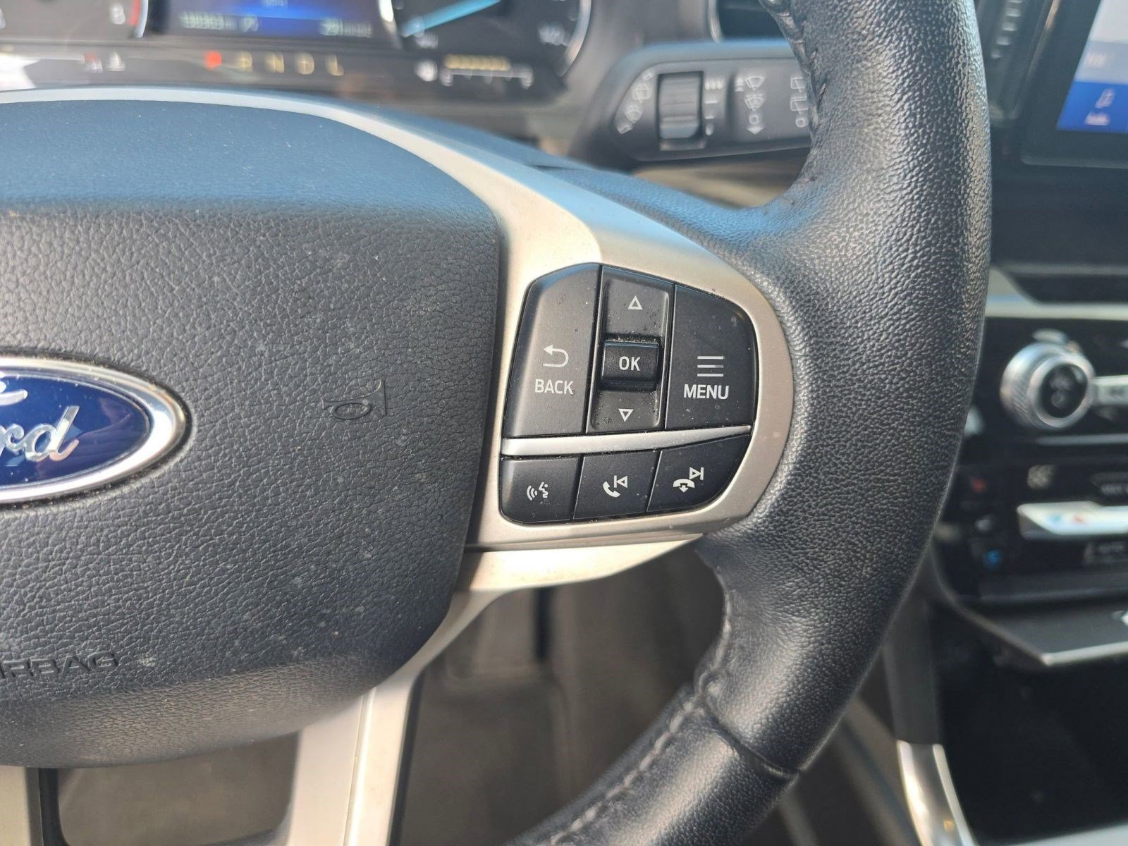 Used 2021 Ford Explorer Limited w/ Equipment Group 301A image 21