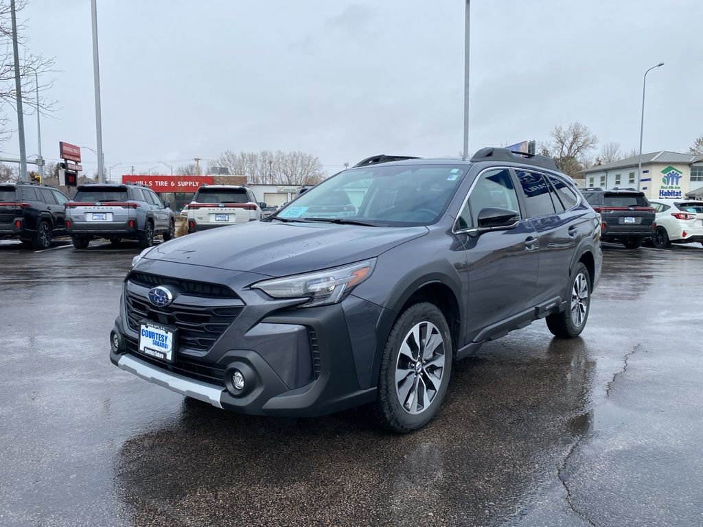 Used 2025 Subaru Outback Limited image 3
