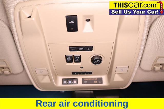 Used 2018 Cadillac Escalade Premium Luxury image 18