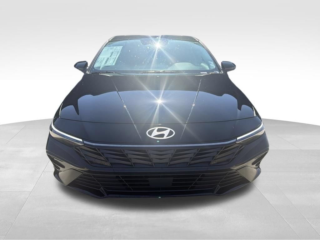 New 2026 Hyundai Elantra Limited FWD image 11