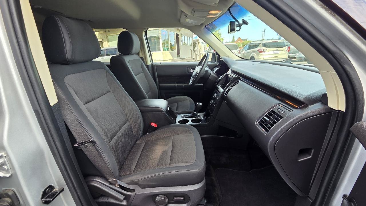 Used 2018 Ford Flex SEL AWD/4WD image 14