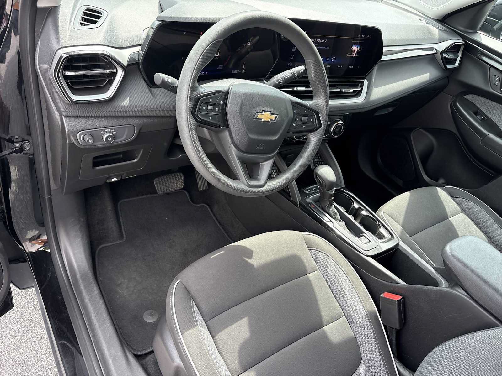 Used 2025 Chevrolet TrailBlazer LT AWD/4WD image 10