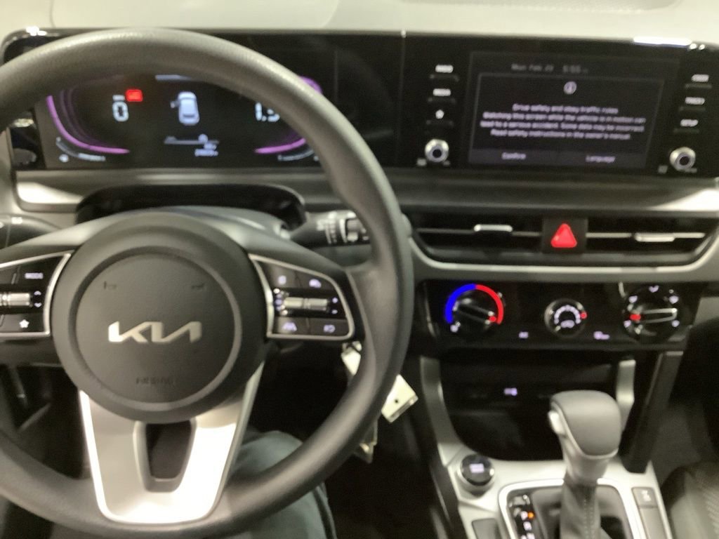 Certified 2024 Kia Seltos LX image 15