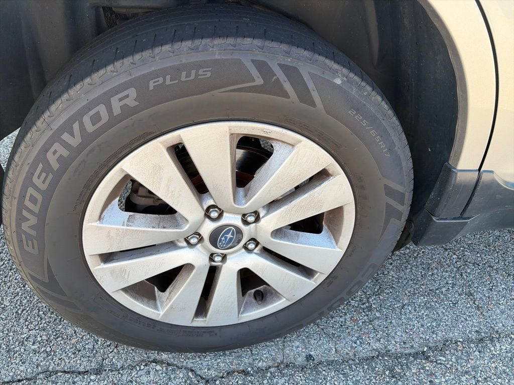 Used 2015 Subaru Outback 2.5i Premium w/ Protection Package #1 AWD/4WD image 9