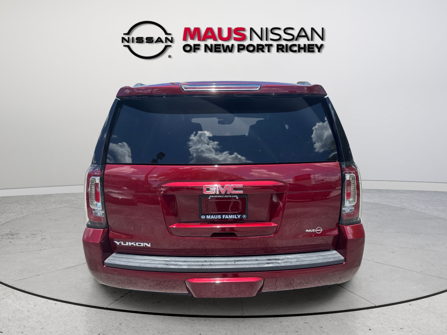 Used 2017 GMC Yukon SLT AWD/4WD image 6