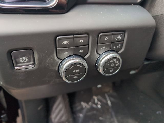 New 2026 GMC Sierra 3500 Denali w/ Technology Package image 17