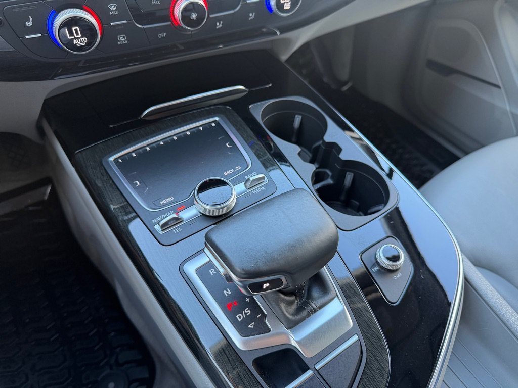 Used 2018 Audi Q7 3.0T Premium Plus w/ Premium Plus Package AWD/4WD image 24