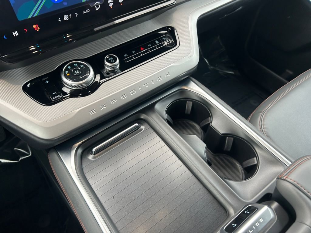 Used 2025 Ford Expedition Max Active image 20