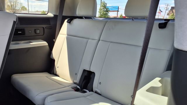 Used 2025 Hyundai Santa Fe Calligraphy w/ Tow & Go Package image 22