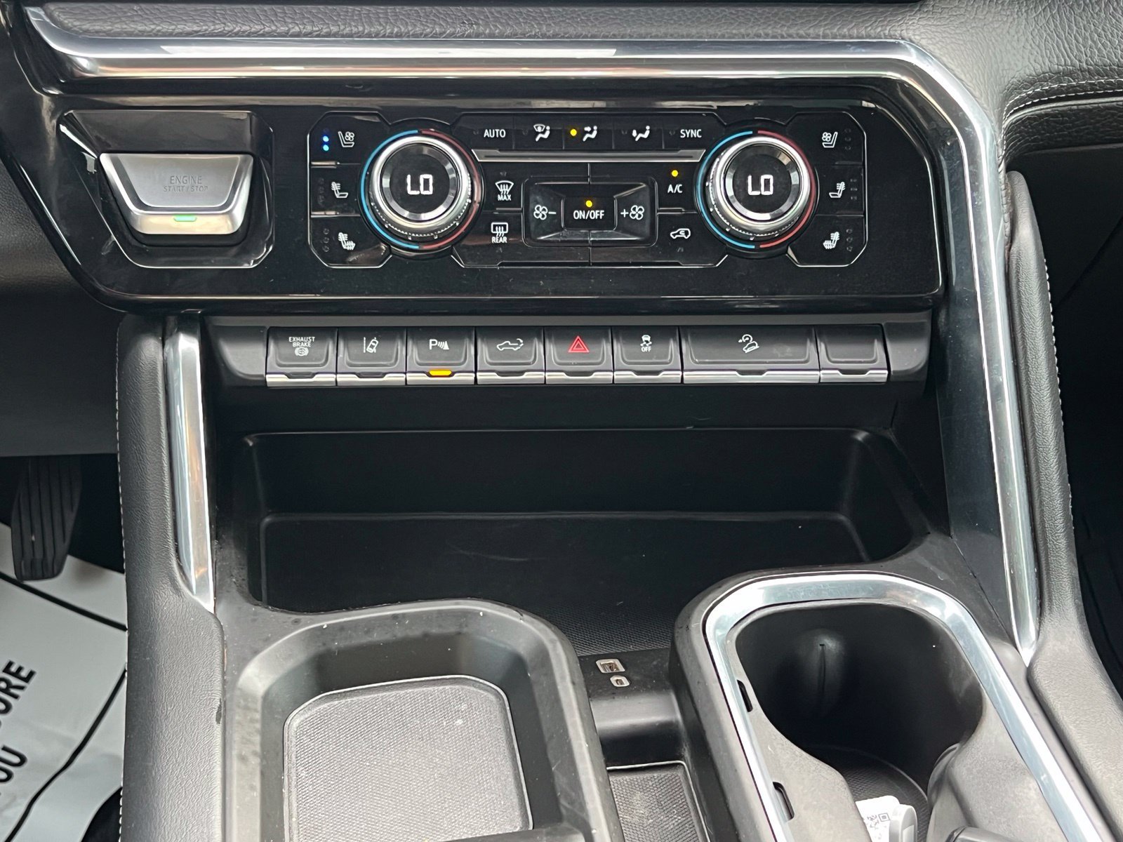 Used 2024 GMC Sierra 2500 Denali w/ Denali Reserve Package AWD/4WD image 45