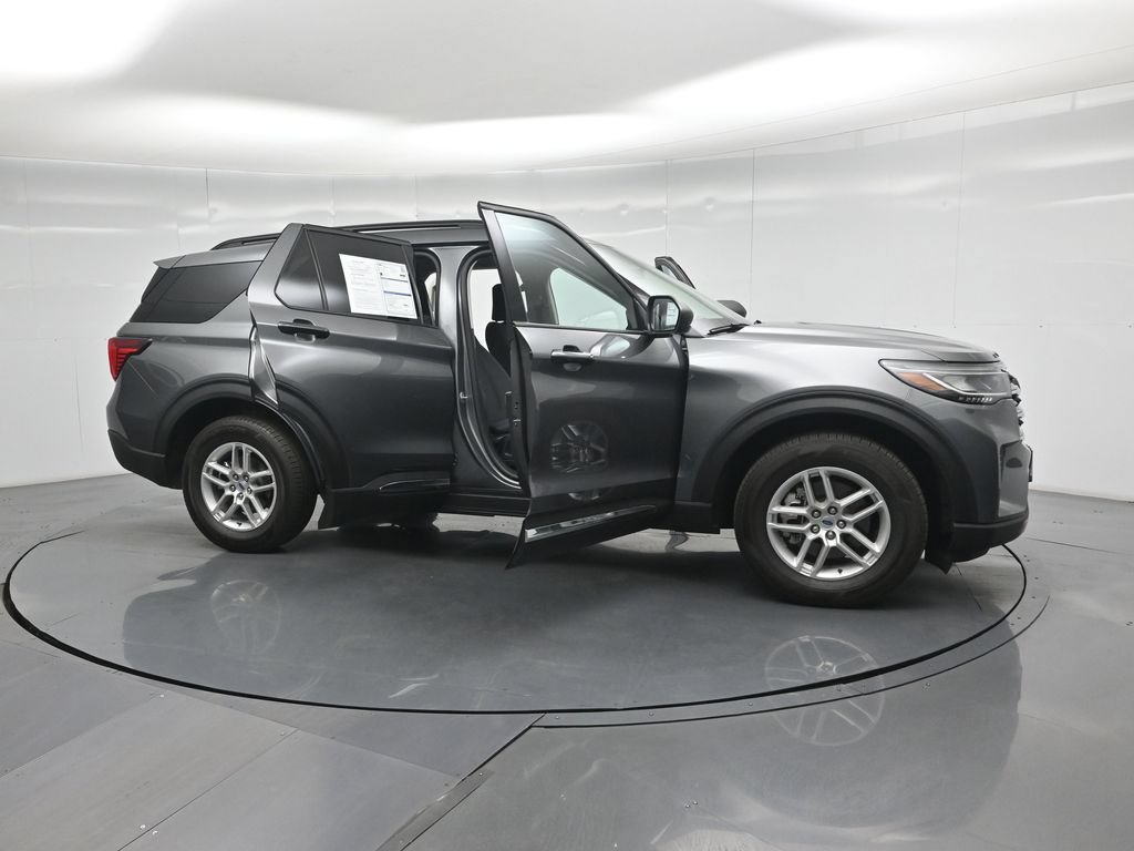 Certified 2025 Ford Explorer Active AWD/4WD image 32