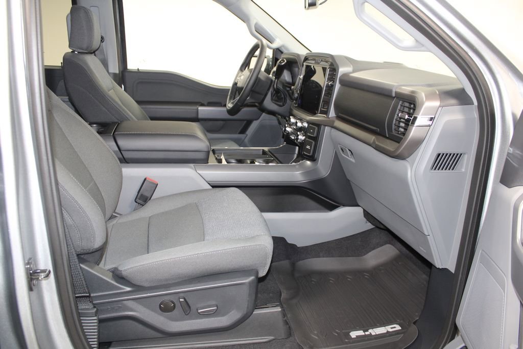 New 2025 Ford F150 XLT w/ Equipment Group 302A MID image 28