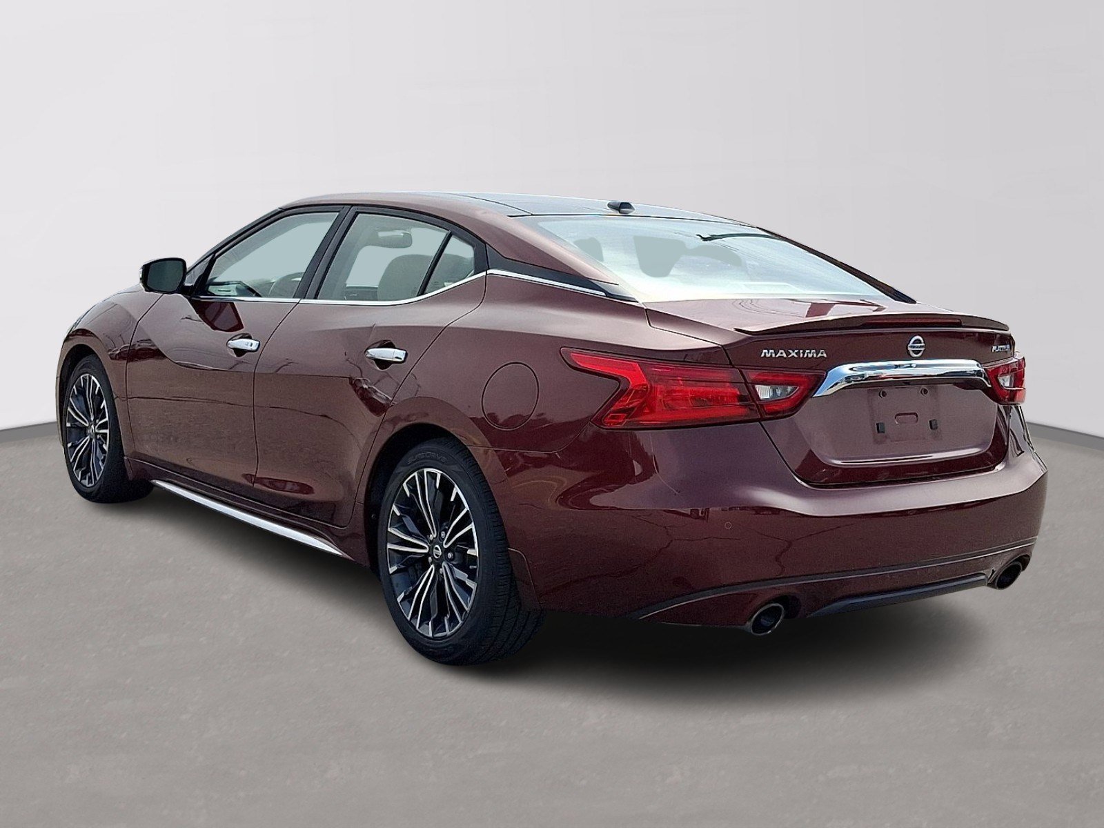 Used 2016 Nissan Maxima Platinum w/ Interior Lighting Package FWD image 4