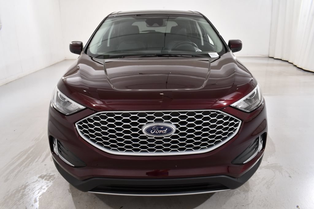 Used 2023 Ford Edge SEL w/ Convenience Package AWD/4WD image 3