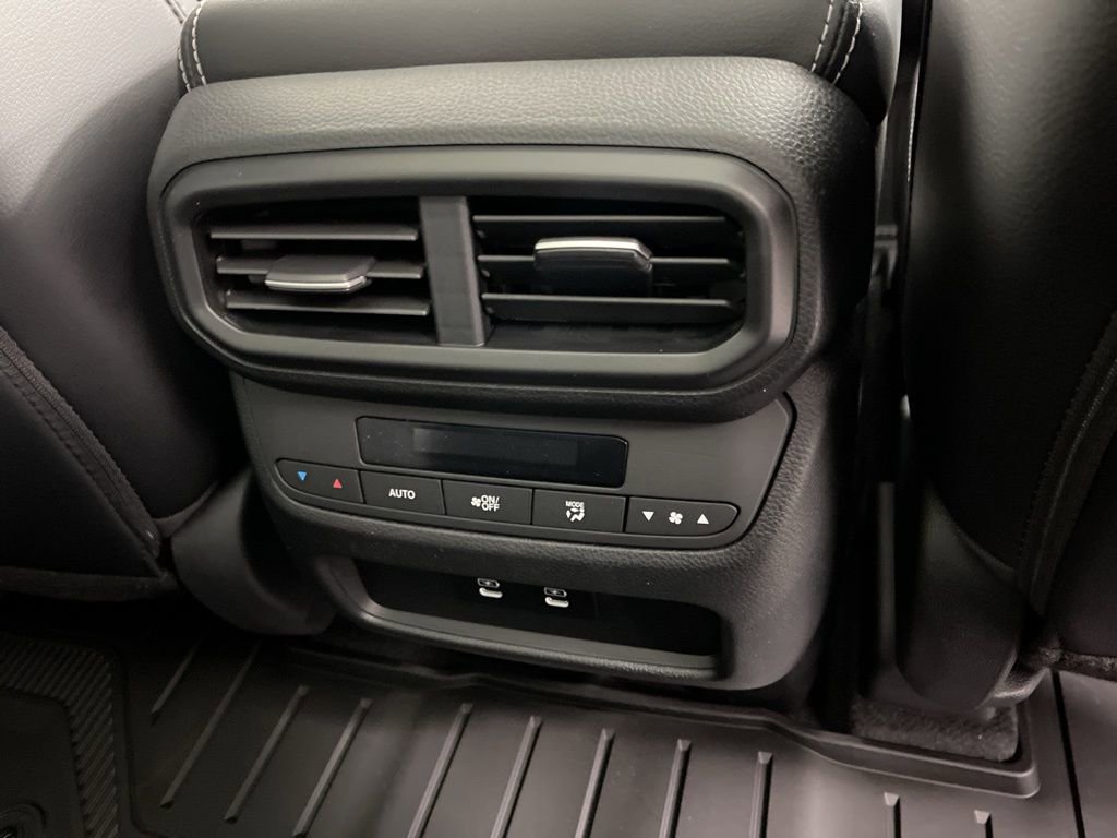 New 2026 Honda Pilot Touring image 10