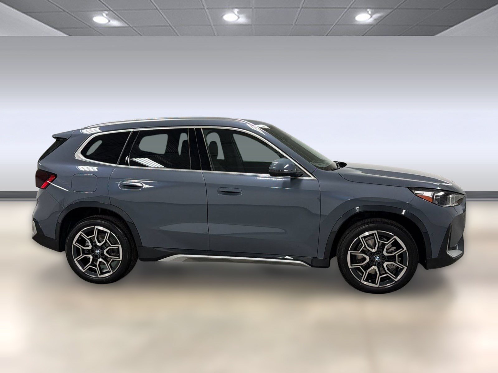 New 2026 BMW X1 xDrive28i w/ Technology Package AWD/4WD image 8