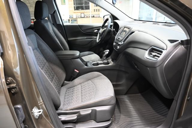 Used 2023 Chevrolet Equinox LT AWD/4WD image 10