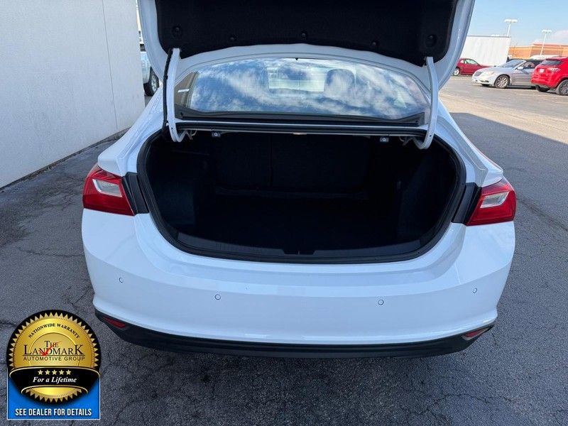 Used 2025 Chevrolet Malibu LS image 18
