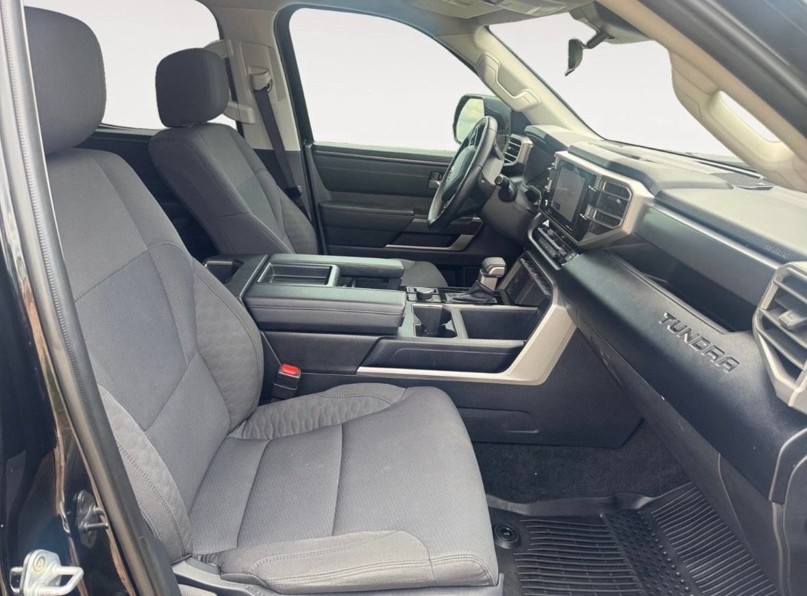 Used 2023 Toyota Tundra SR5 w/ SR5 Convenience Package AWD/4WD image 15