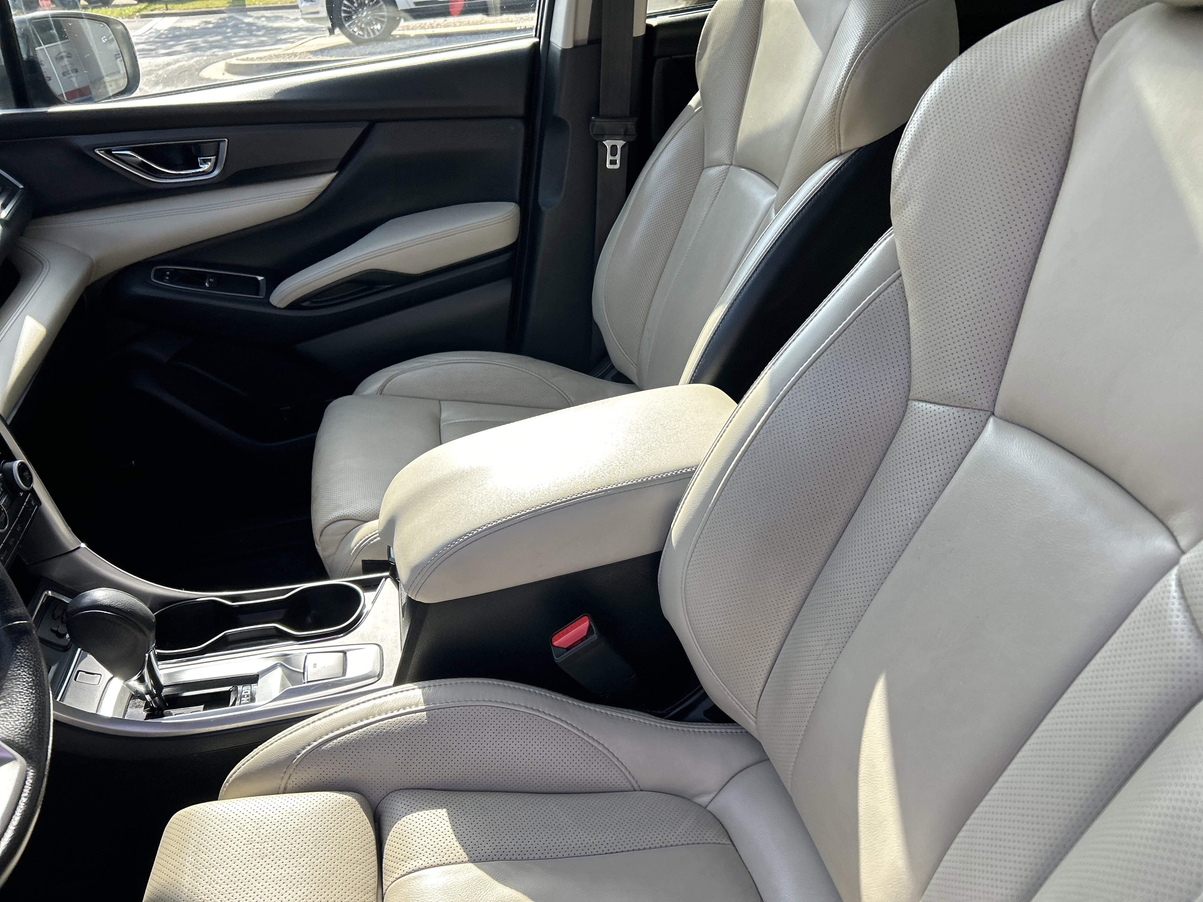 Used 2021 Subaru Ascent Limited w/ Technology Package image 11