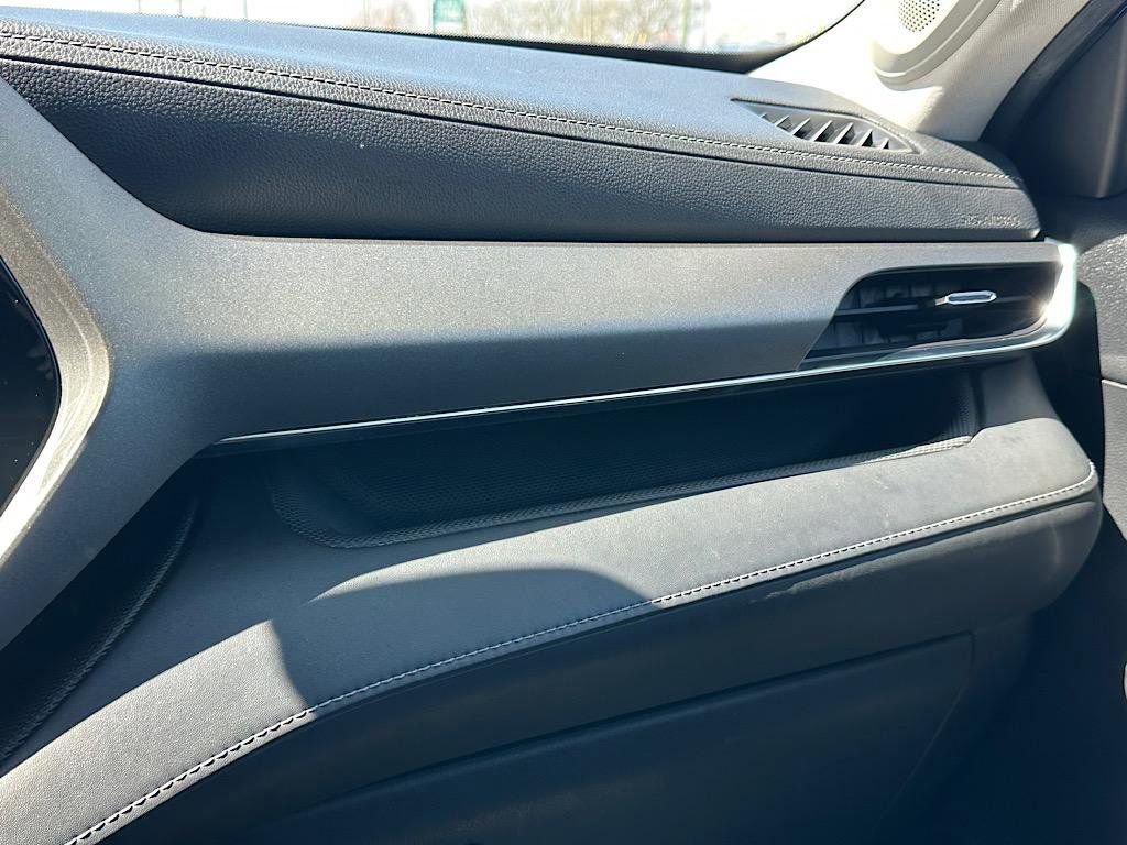 Used 2020 Toyota Highlander Limited AWD/4WD image 27