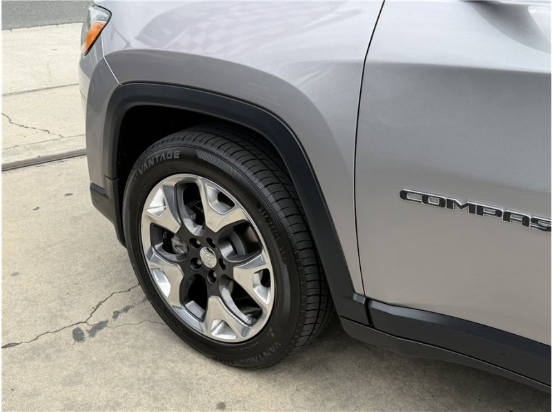 Used 2020 Jeep Compass Limited FWD image 11