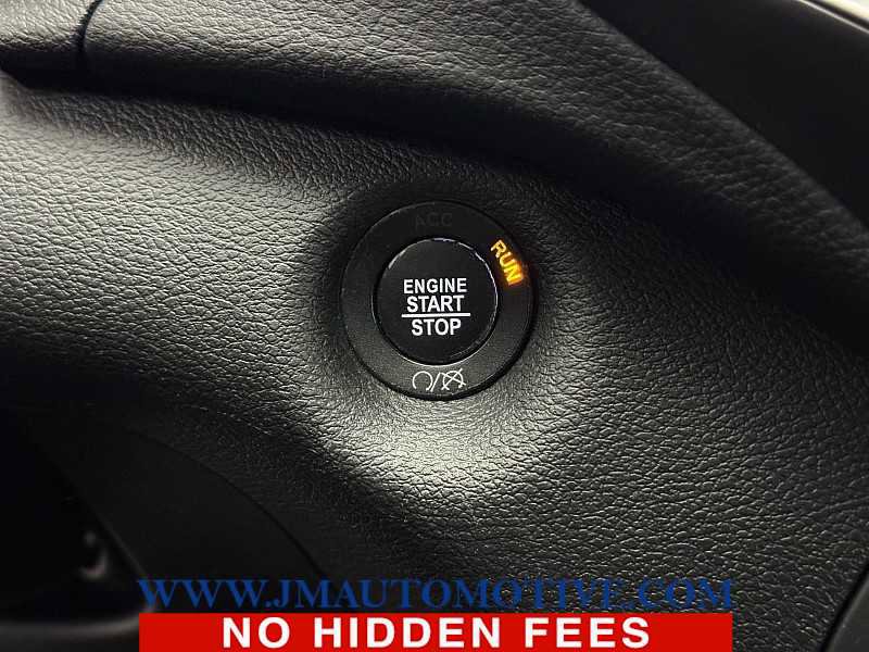 Used 2019 Jeep Cherokee Limited image 45