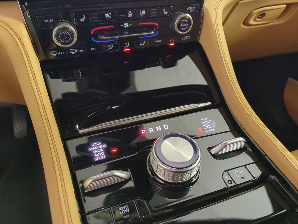 Used 2024 Jeep Grand Cherokee Summit image 22