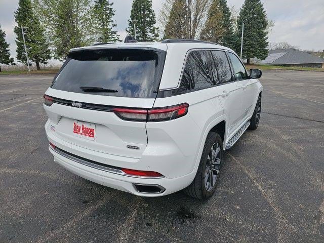 Used 2024 Jeep Grand Cherokee Overland w/ Luxury Tech Group IV AWD/4WD image 6