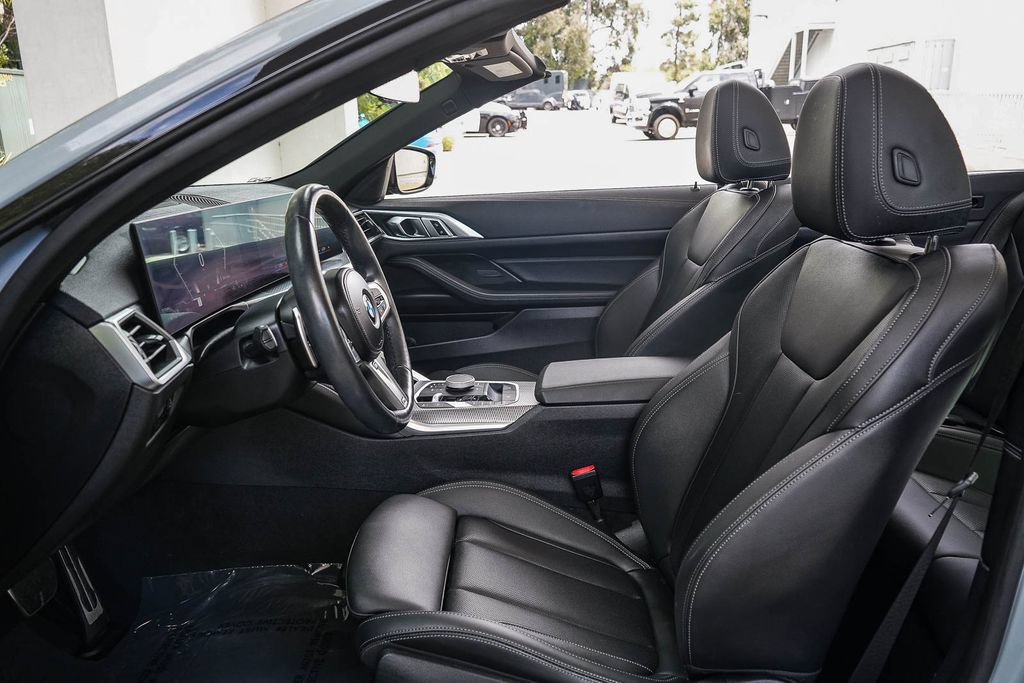 Used 2024 BMW M440i Convertible w/ Premium Package RWD image 17