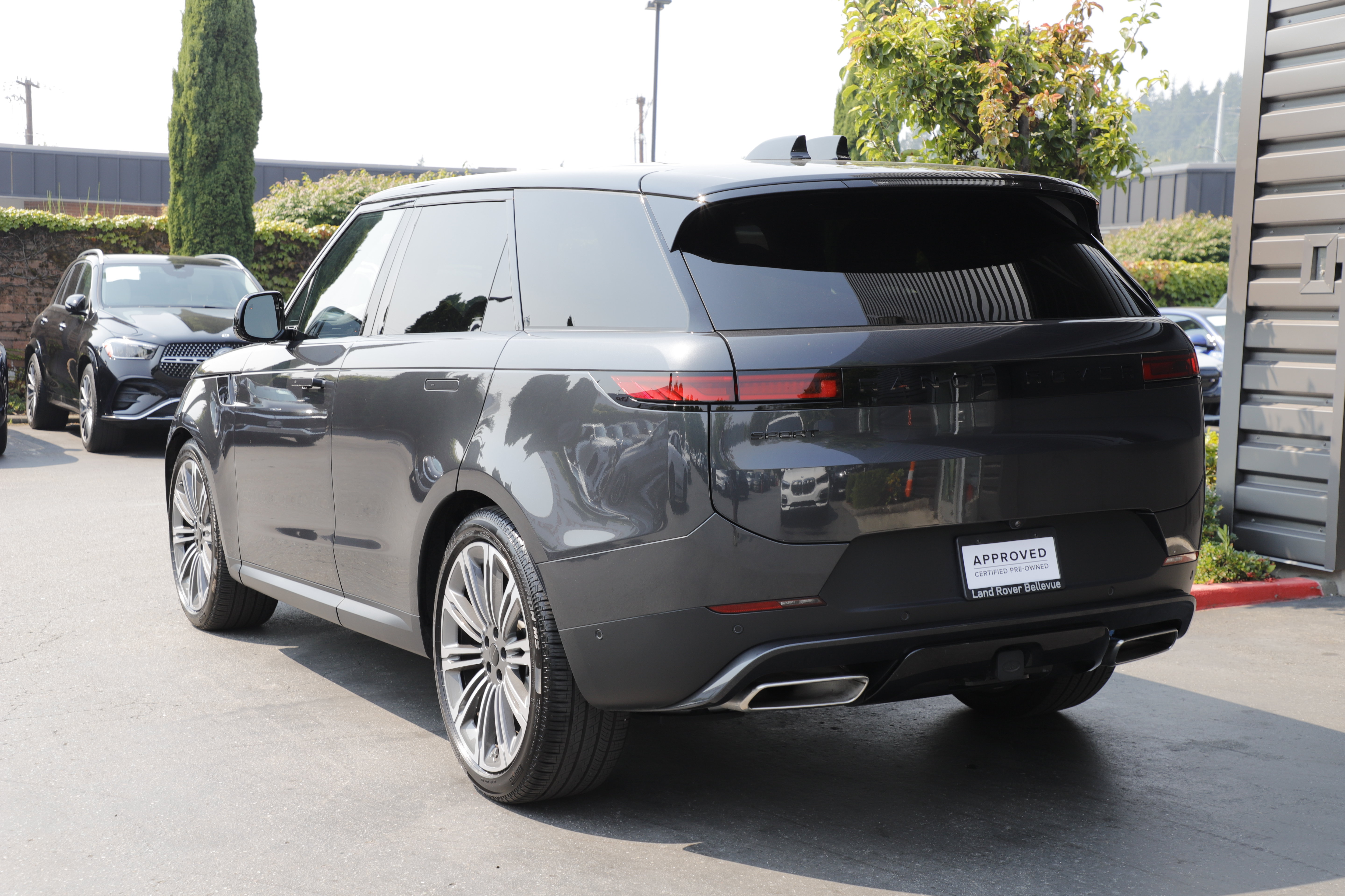 Certified 2026 Land Rover Range Rover Sport SE AWD/4WD image 6