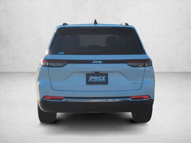 Used 2023 Jeep Grand Cherokee Laredo RWD image 7