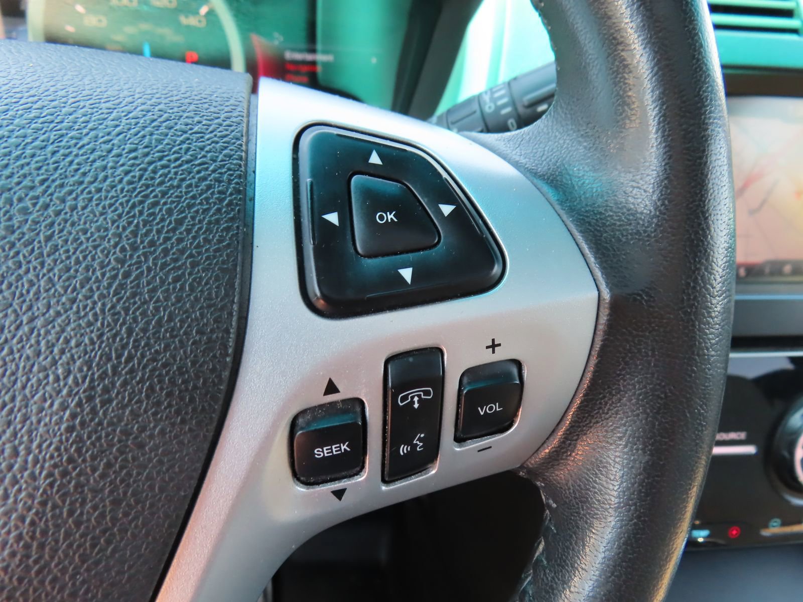 Used 2015 Ford Explorer Limited w/ Equipment Group 302A AWD/4WD image 20
