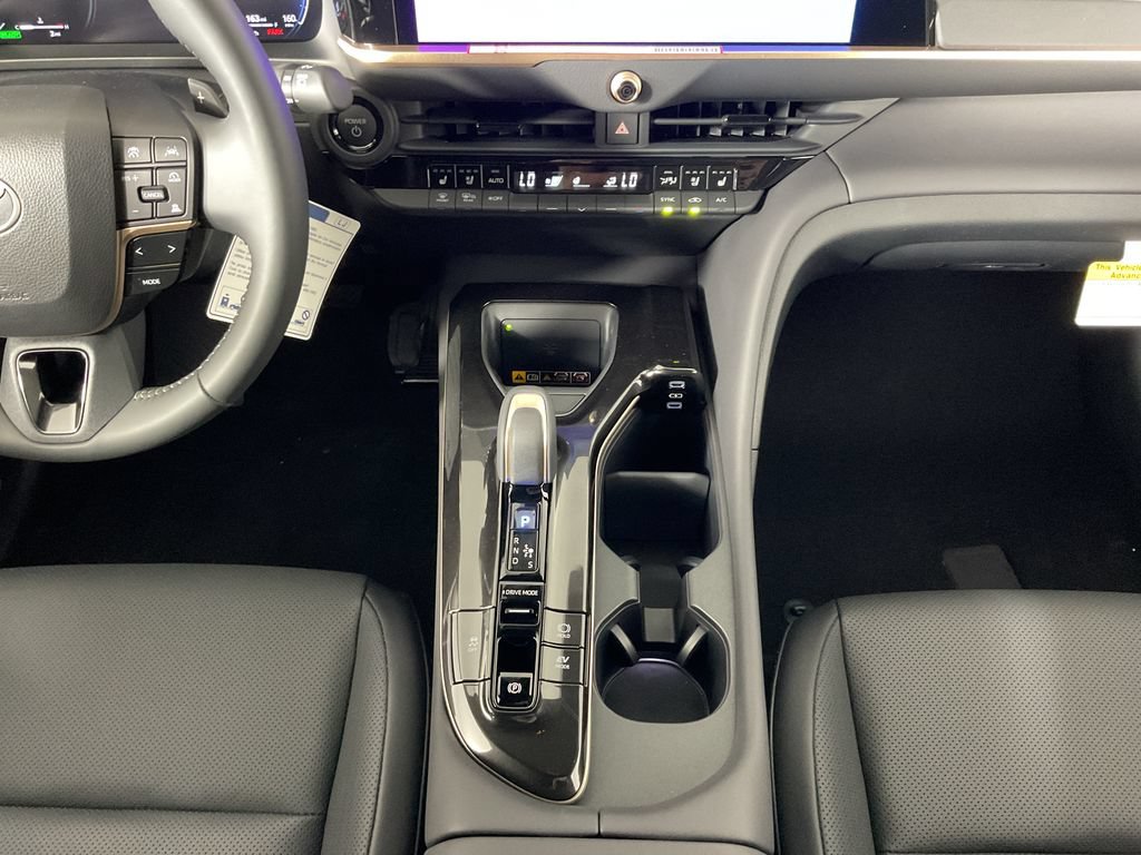 New 2026 Toyota Crown Signia AWD/4WD image 12