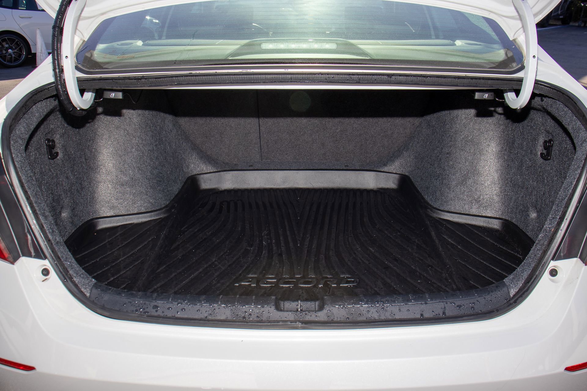 Used 2022 Honda Accord Sport image 9