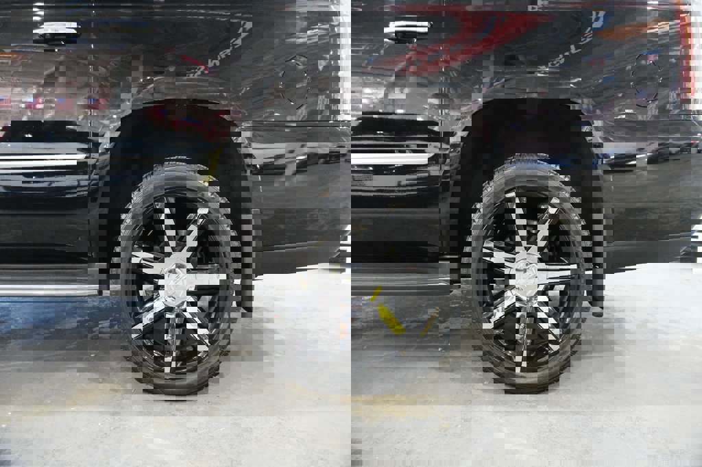 Used 2015 Cadillac Escalade ESV Premium image 7