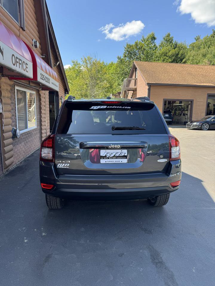Used 2016 Jeep Compass Latitude AWD/4WD image 5