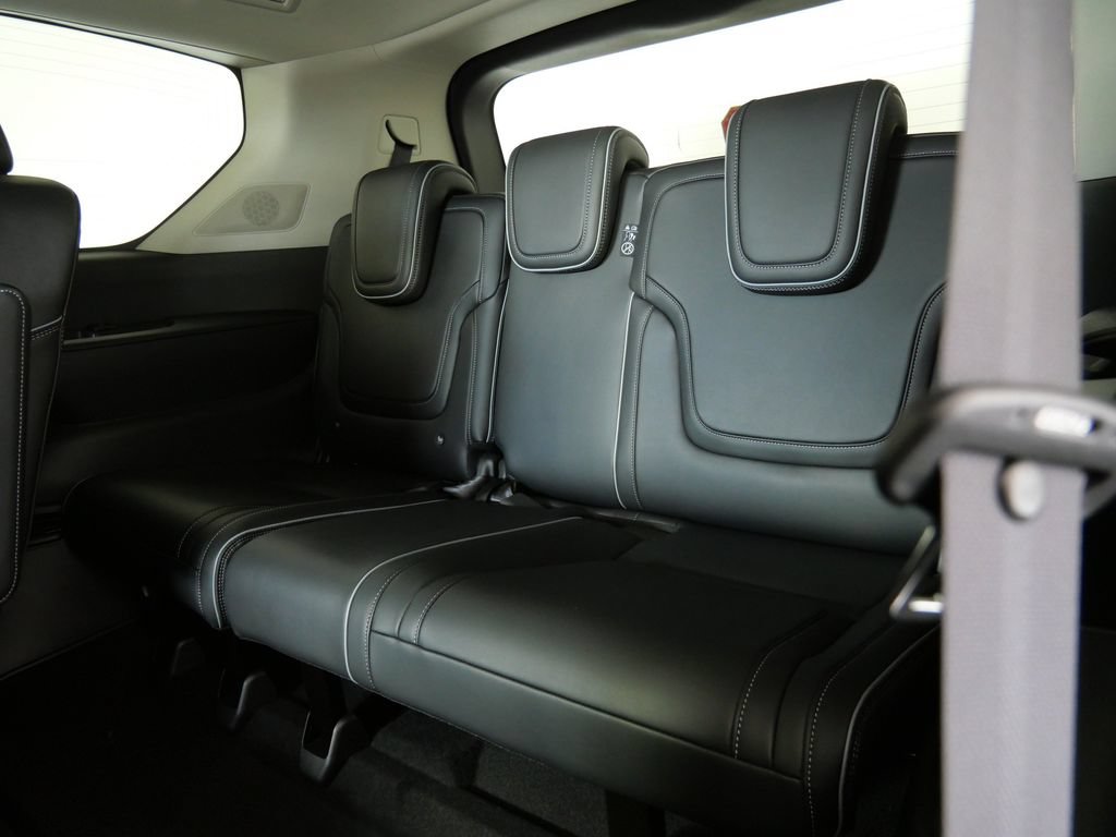 New 2027 INFINITI QX80 Luxe w/ Cargo Package AWD/4WD image 15
