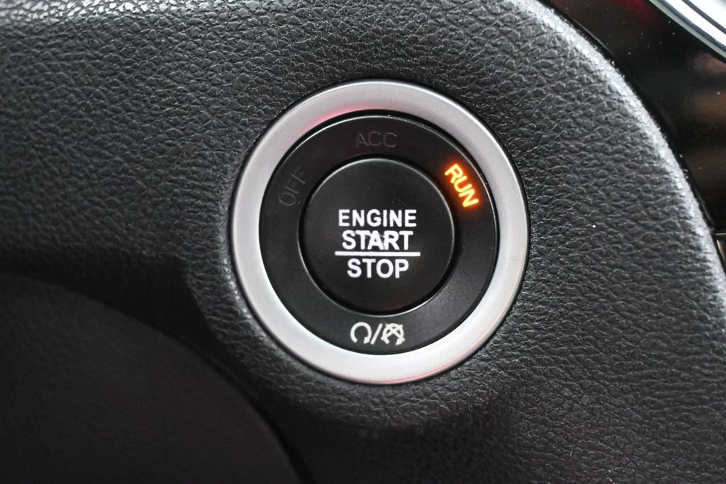 Used 2018 Chrysler 300 S w/ 300S Premium Group RWD image 30